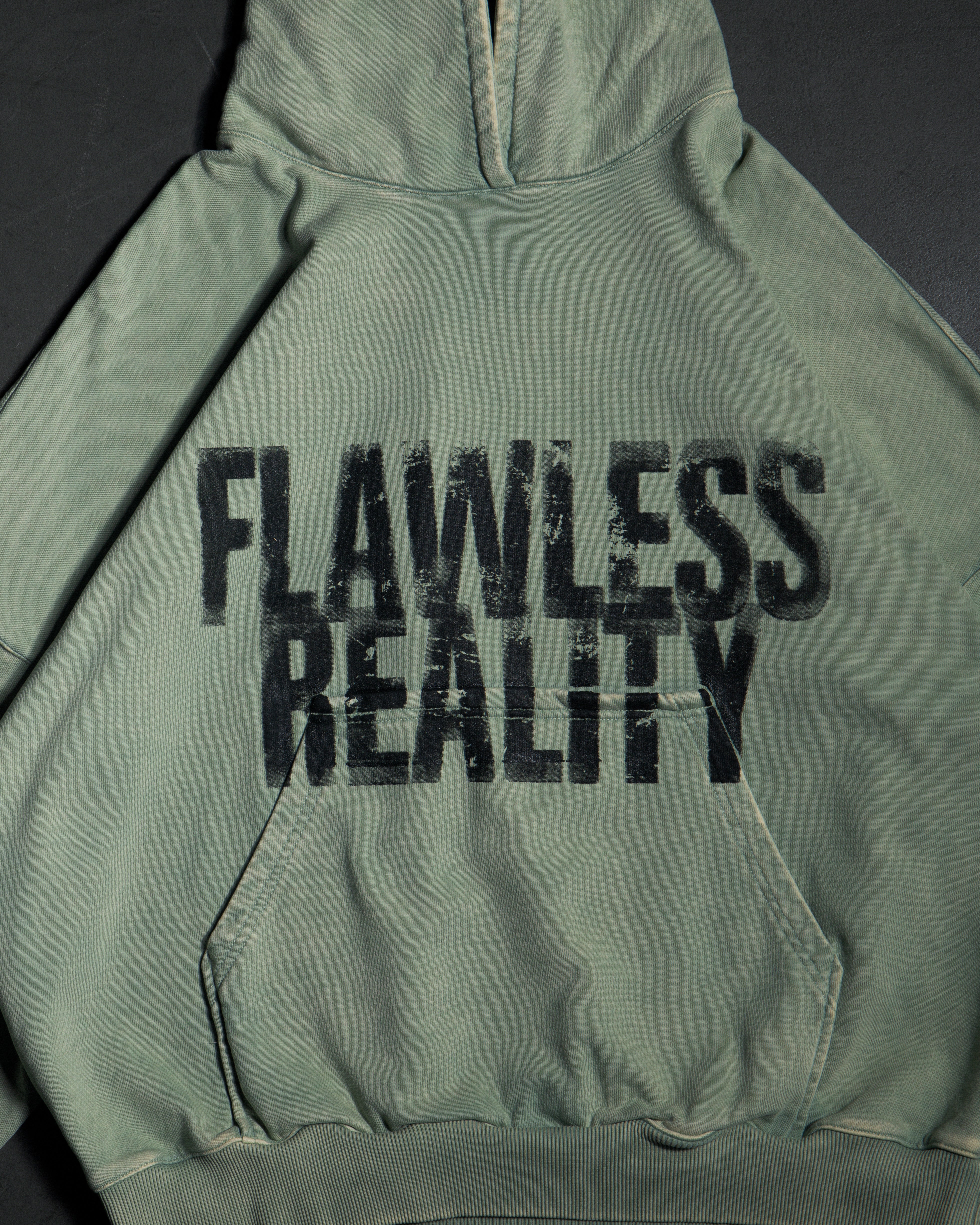 Washed hoodie "Flawless"