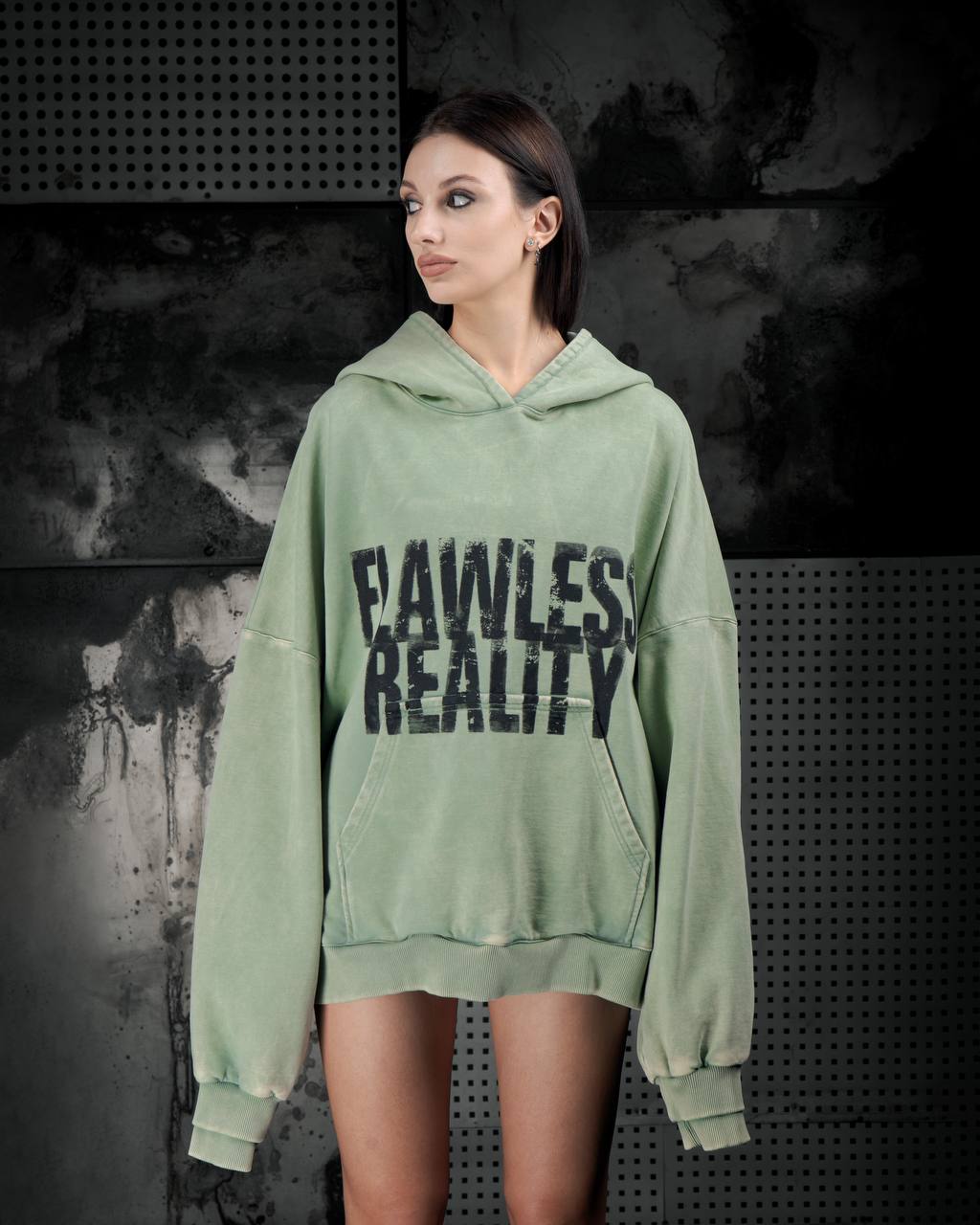 Washed hoodie "Flawless"